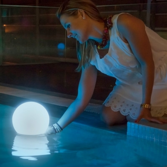 Buly 20 cm-es napelemmel működő úszó gömblámpa